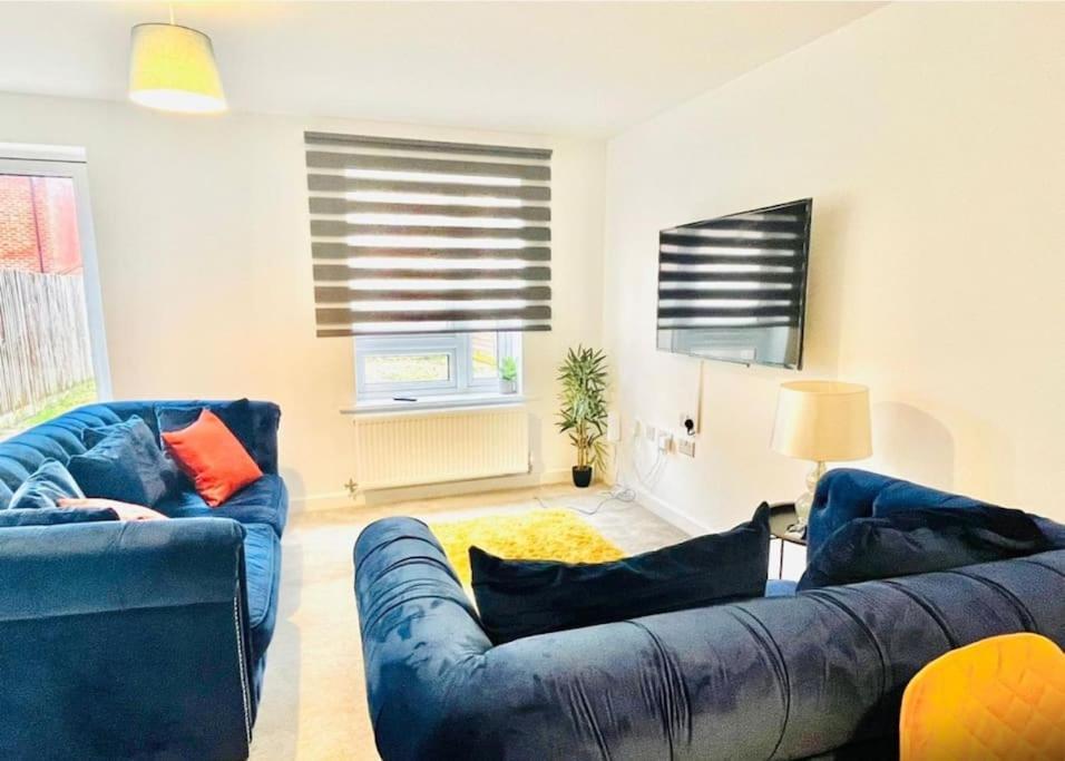 Ashford Retreat - Luxury Home With Double Parking Esterno foto
