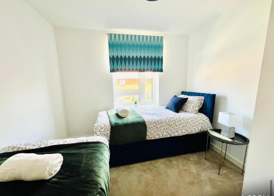 Ashford Retreat - Luxury Home With Double Parking Esterno foto